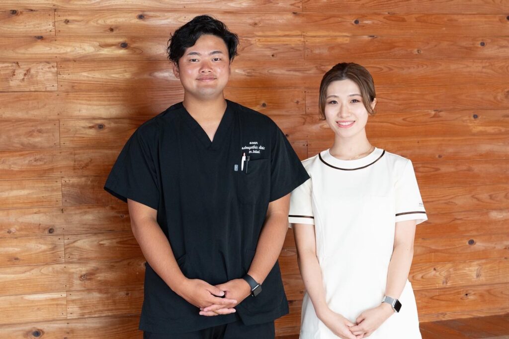 こんにちは🌞OCEAN整骨院です！オープンまで後1週間となりました‍♂️‍♀️当院はオープンしてからは夫婦で営業していきます！今後スタッフを増やしていく予定でもあります！院長南　大成（みなみ　たいせい）受付南　弥生（みなみ　やよい）お互い地元は姶良市です！また2人とも27歳です薩摩川内市は地元ではないですが、地元以上に盛り上げていけるように全力で頑張って参りますので応援の程よろしくお願いします‍♂️‍♀️またOCEAN整骨院は8月27日オープンしますが、事前にご予約は今の段階でお受けしております️8月はご予約埋まってしましました！9月も埋まりつつあるので、気になる方はお早めにご予約おとりください気になる方は、①インスタDMで予約②インスタ予約欄から予約③公式LINE④電話で予約️LINEに関しましては、インスタプロフィールよりハイライトにてLINEのQRコードがありますご連絡お待ちしております！𓂃𓂂𓋪𓂃𓂂𓂃𓋪𓃉𓂃ํ𓂃𓂂𓂃𓋪𓂃ํ𓂃𓂂𓂃𓂂𓋪𓂃𓃉ํ𓂃𓋪𓂂𓂃ํ𓂂𓂃𓃉𓋪❏ OCEAN整骨院︎ 鹿児島県薩摩川内市五代町1857-3︎ 営業時間: 月〜金 9時〜21時　　　　　　　　土 9時〜18時　　　　　　　　日 9時〜13時︎8月27日(土) OPEN ︎デスクワーク・スポーツ外傷専門